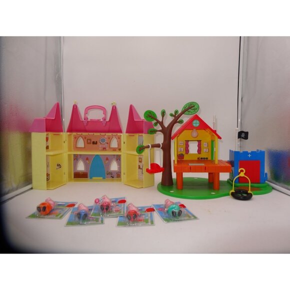 Peppa Pig's Princess Castle Deluxe Playset Peppa Pig & George Treehouse Playset - Picture 6 of 16
